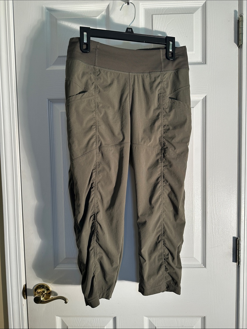 prAna Koen Capri Pants Women’s Medium Grape Leaf Stretch Hiking Travel